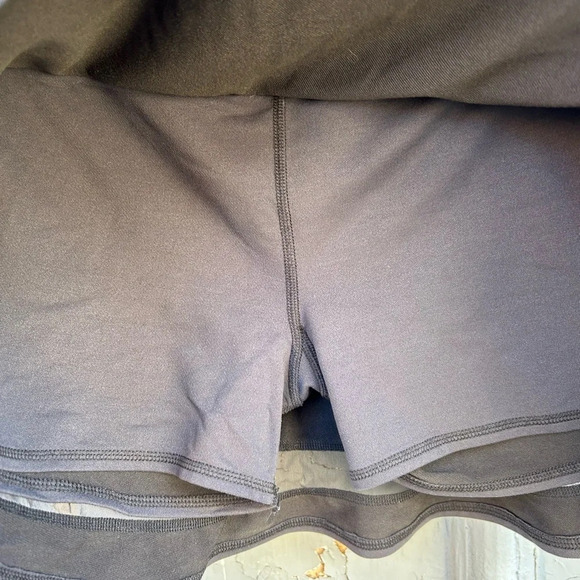 Tonic  Lily Skort, size Large - Picture 6 of 8